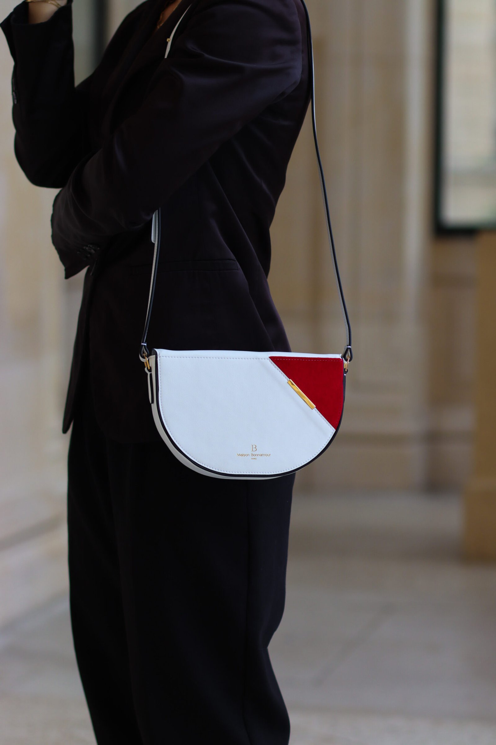 Le Trompe-l'Oeil blanc et velours rubis de la Maison Bonnamour